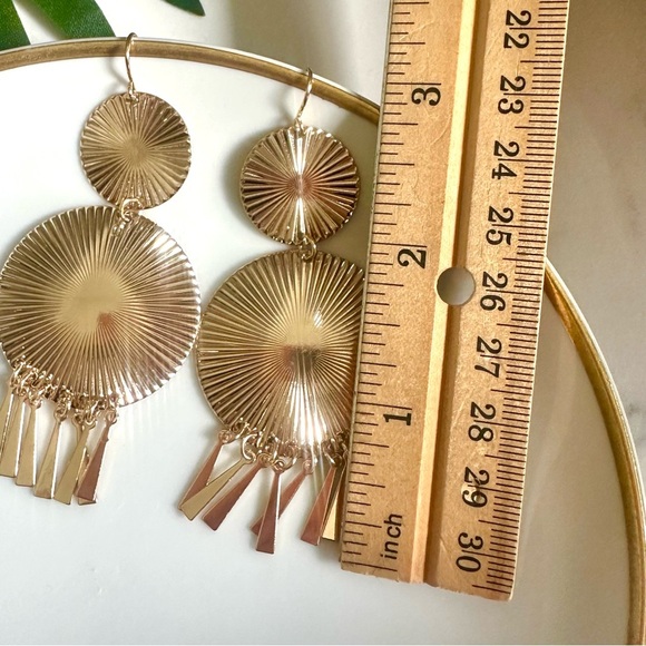 2/$30🌵 Gold Sunburst Earrings Circle Sun Tassels Fringe Boho Jewelry Gift NEW - Picture 5 of 6